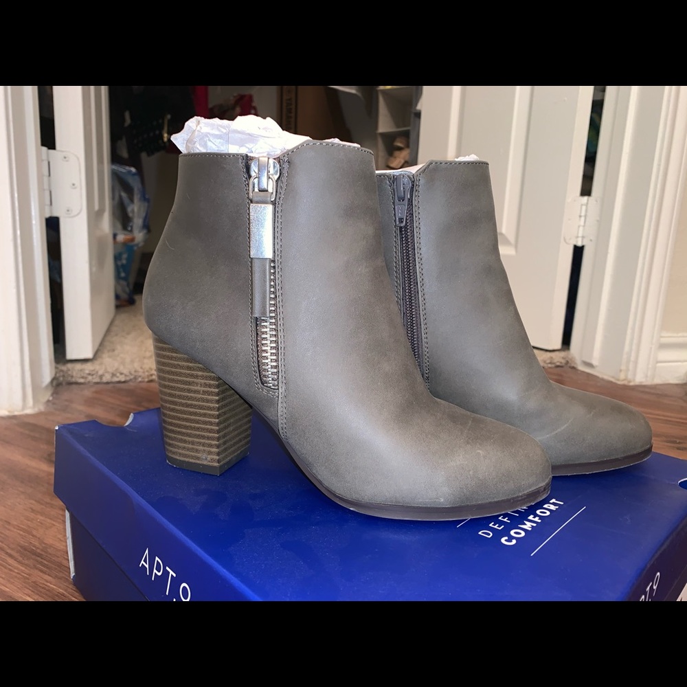 Grey Ankle Booties // Size 7